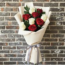 Букет цветов из:  Розы в Первомайском Алтайского края