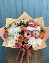 Букет цветов из:  Розы, Герберы и Хризантемы в Первомайском Алтайского края