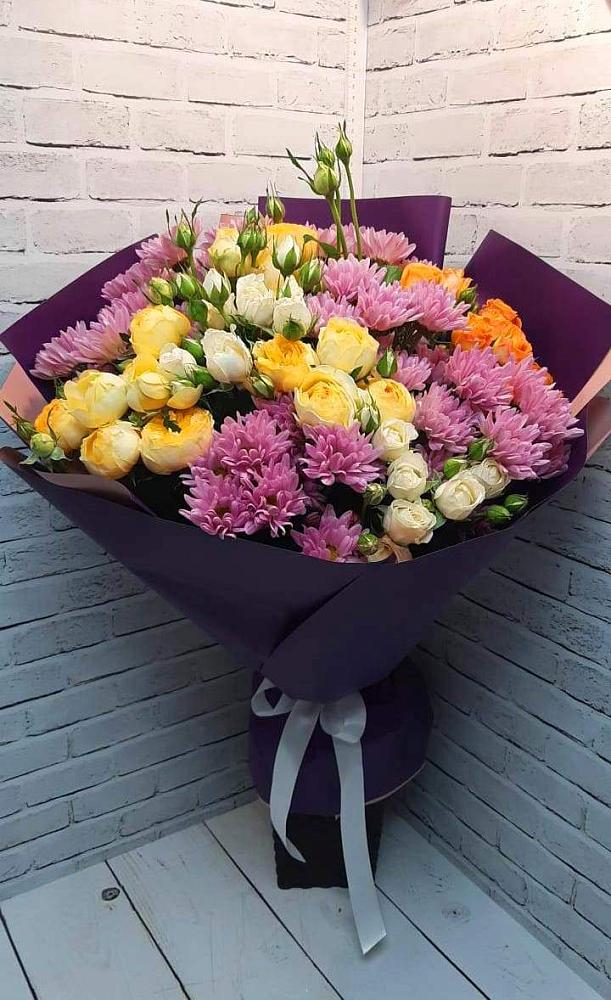 Букет цветов из: Хризантемы и Розы в Первомайском Алтайского края
