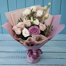 Букет цветов из:  Розы и Лизиантусы в Первомайском Алтайского края