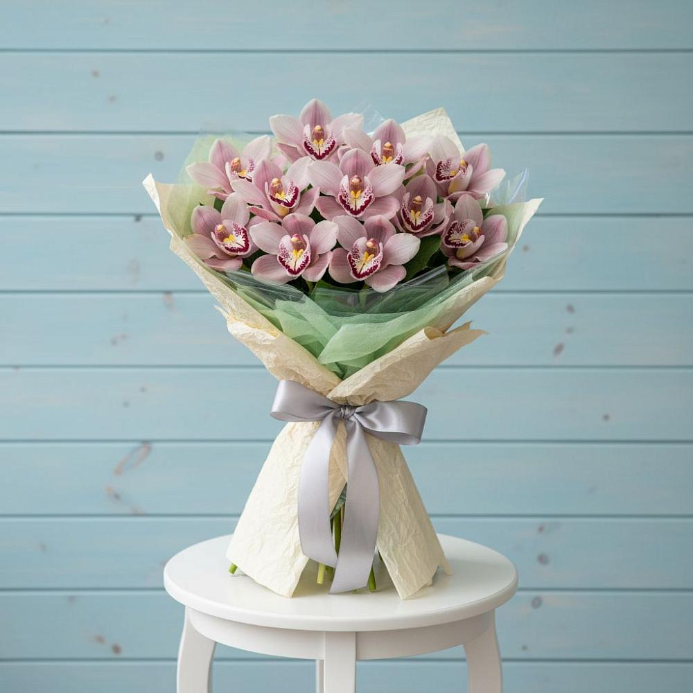 Букет цветов из: Орхидеи и Розы в Первомайском Алтайского края