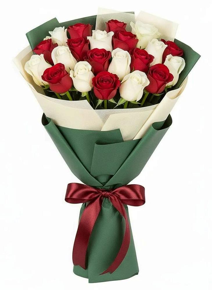 Букет Микс из красных и белых роз в Первомайском Алтайского края
