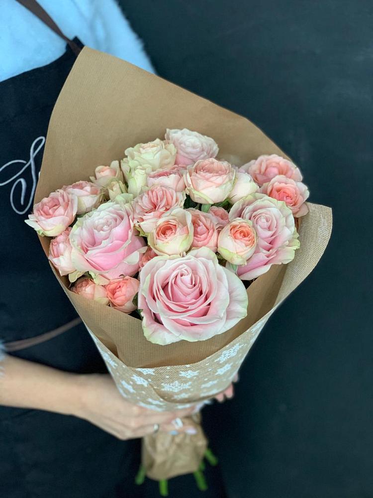 Букет цветов из: Хризантемы и Розы в Первомайском Алтайского края