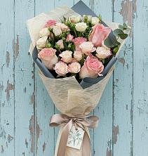 Букет цветов из:  Розы в Первомайском Алтайского края