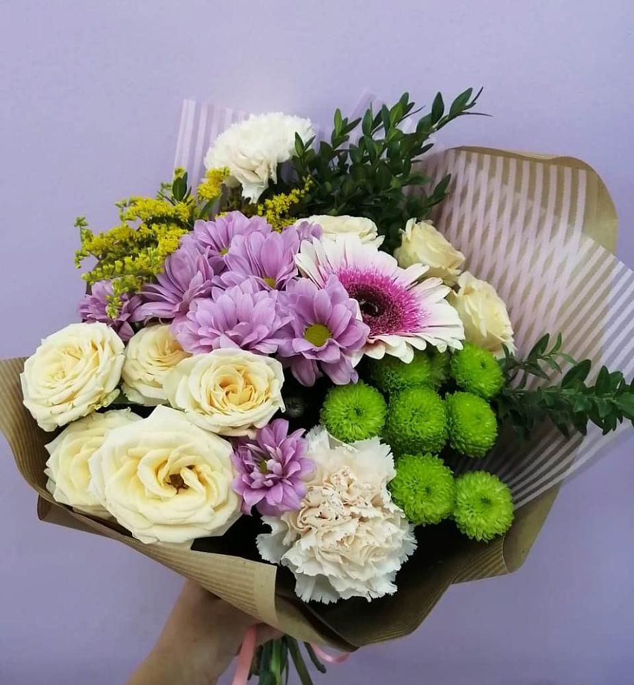 Букет цветов из: Хризантемы, Розы, Гвоздики и Герберы в Первомайском Алтайского края