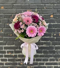 Букет цветов из:  Герберы и Хризантемы в Первомайском Алтайского края