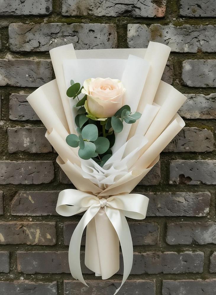 Букет цветов из: Розы в Первомайском Алтайского края