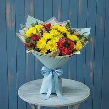 Букет цветов из:  Альстромерии и Хризантемы в Первомайском Алтайского края