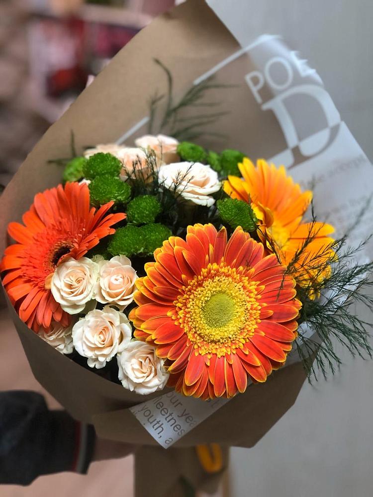 Букет цветов из: Герберы, Хризантемы и Розы в Первомайском Алтайского края