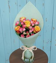 Букет цветов из:  Розы в Первомайском Алтайского края